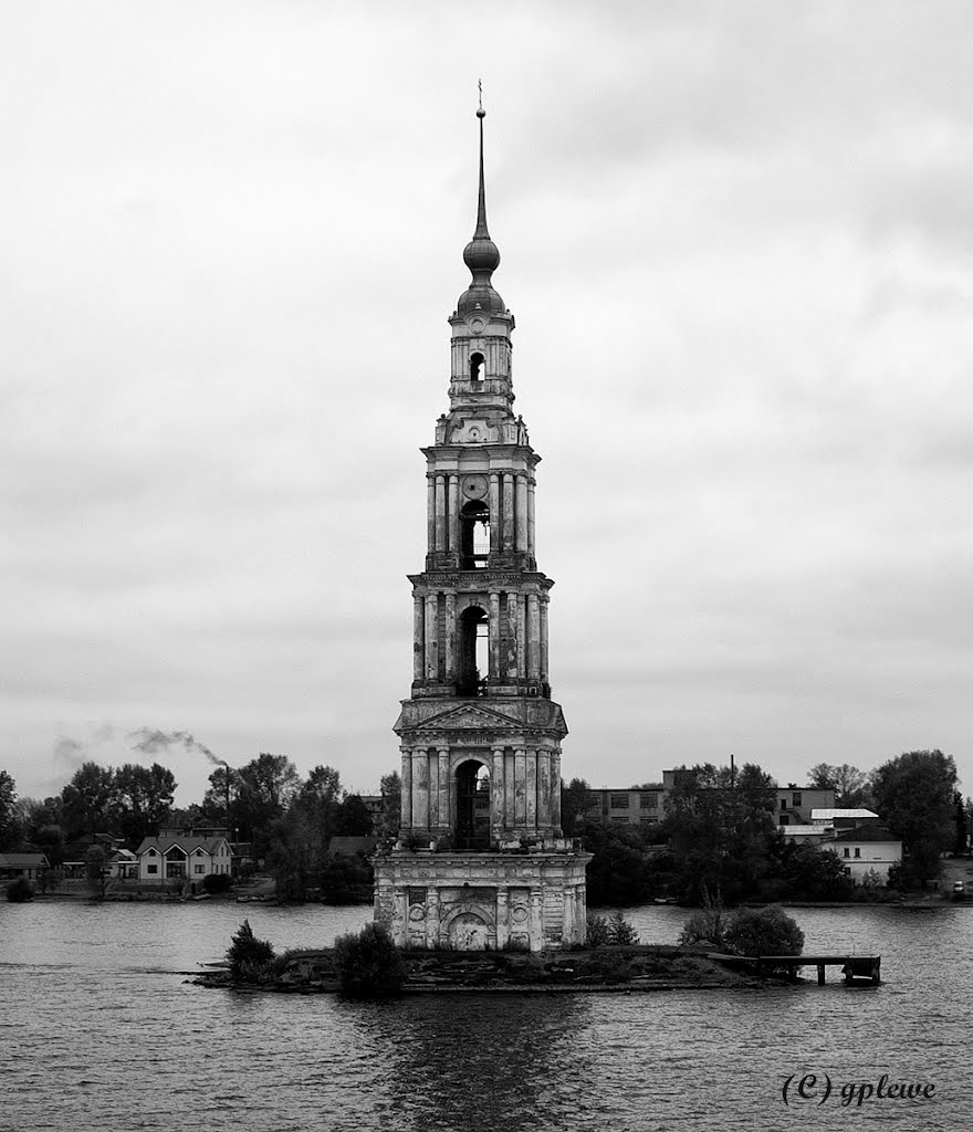 Versunkener Glockenturm / Sunken Belltower / Kaljasin