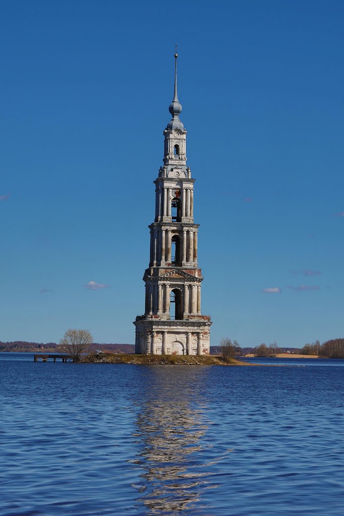 Калязин: Колокольня затопленного Никольского собора  Bell tower of the flooded St. Nicholas Cathedral