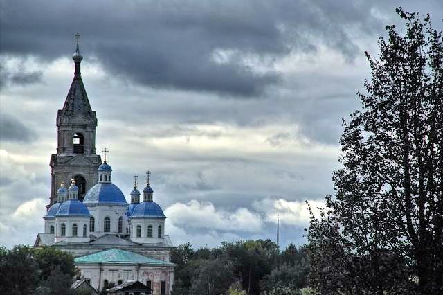Воскресенский собор. Вид из-за Кашинки