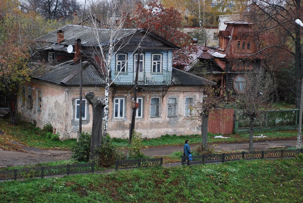 Кимры. Старинные дома на набережной Фадеева
