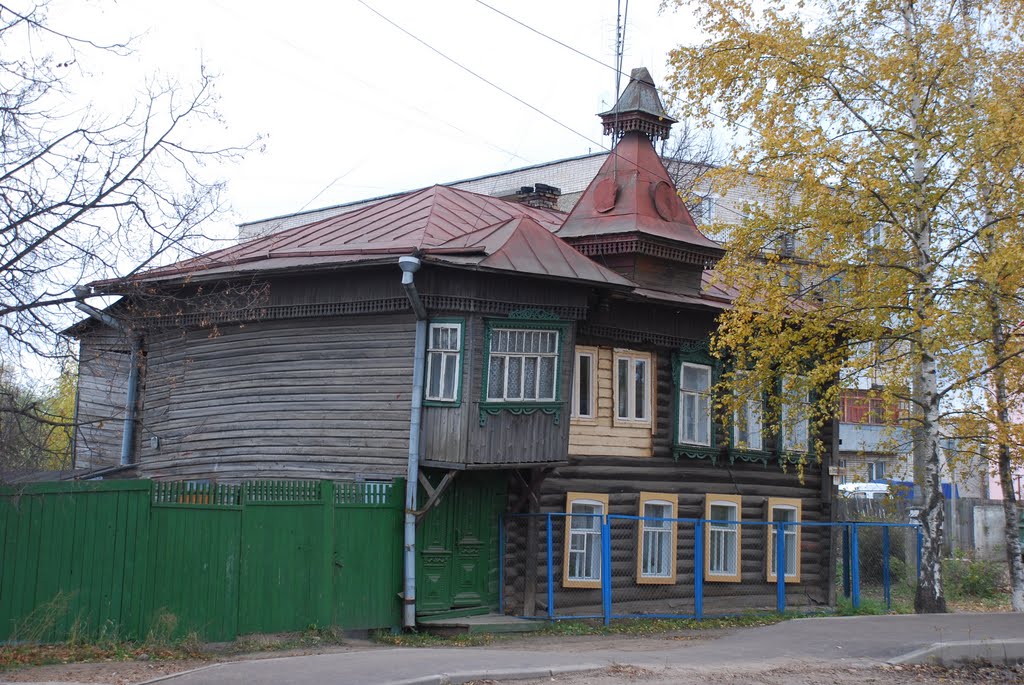 Кимры. Старый деревянный дом на ул. Орджоникидзе
