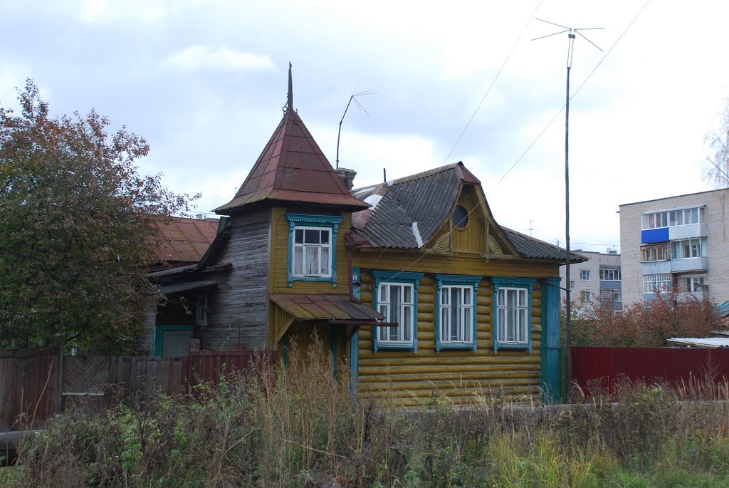 Кимры. Деревянный дом в стиле "модерн" на Московской ул.