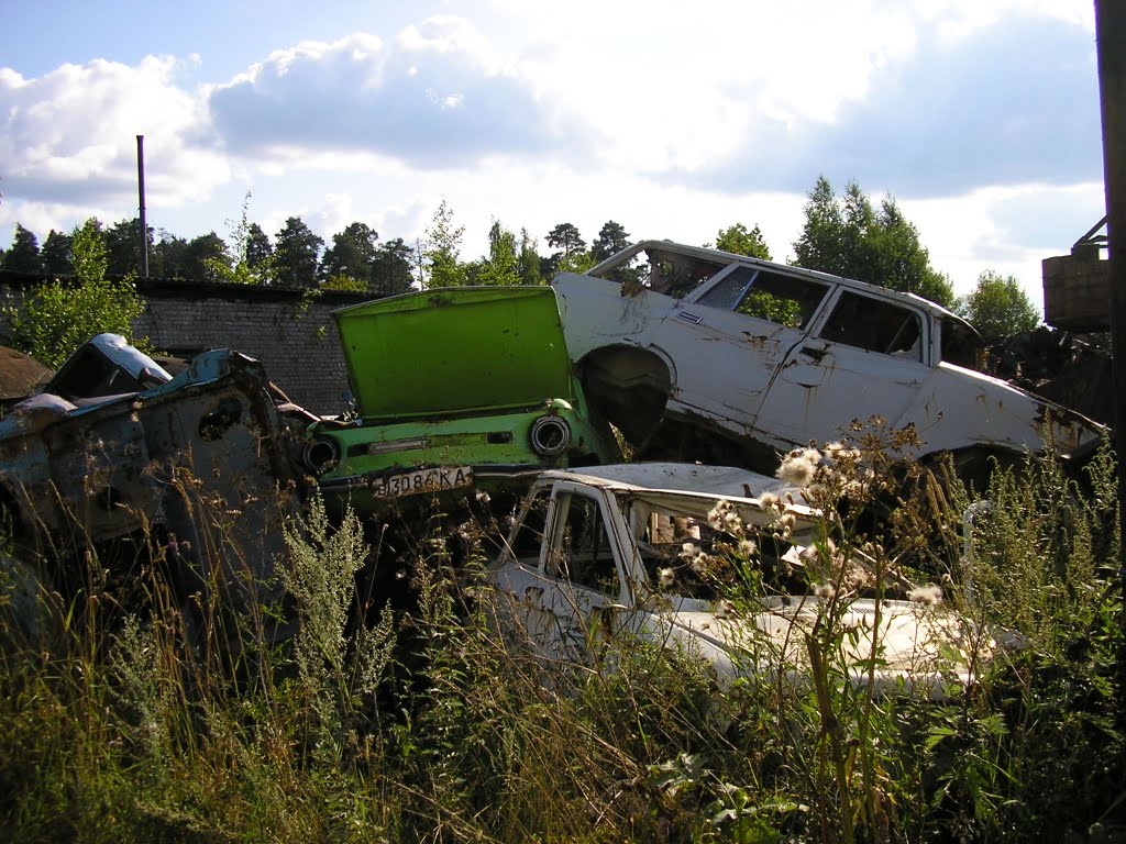 Максатиха, свалка металлолома ___Maksatikha, scrap yard,  2009