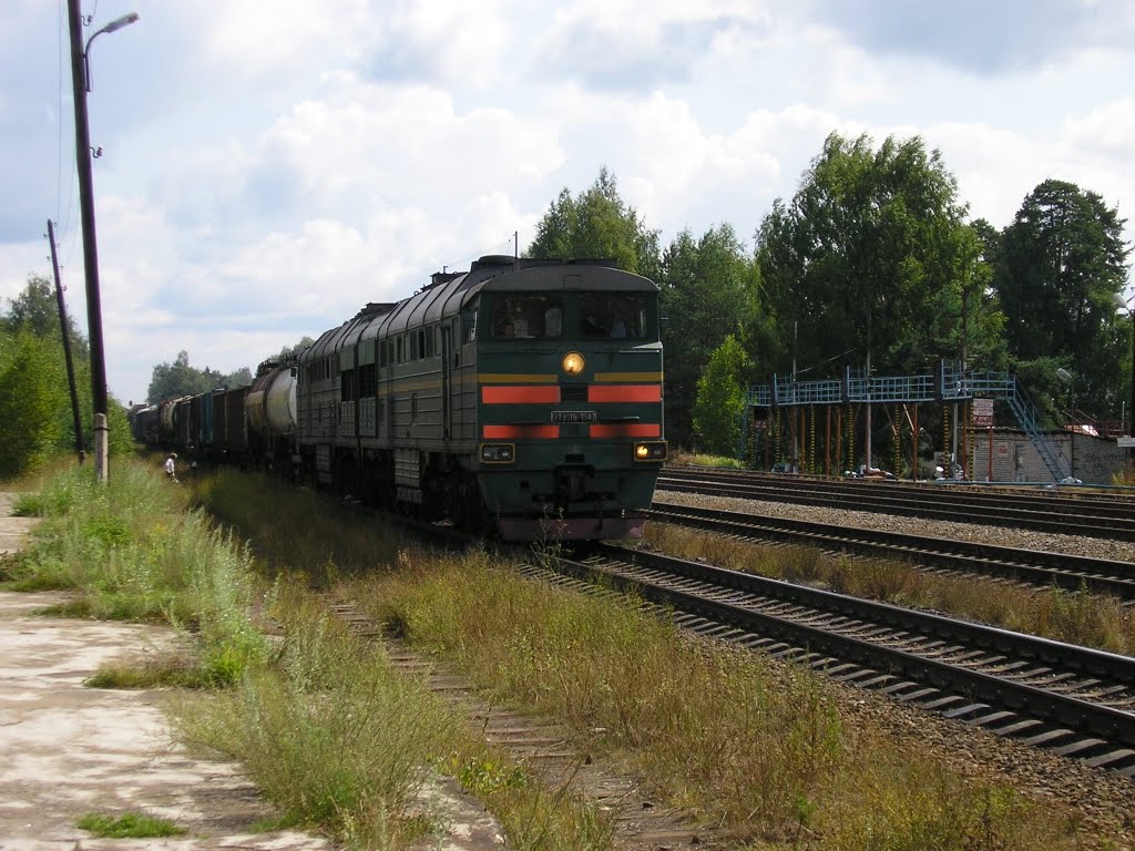 2ТЭ116-1547, ст. Максатиха, 2009.