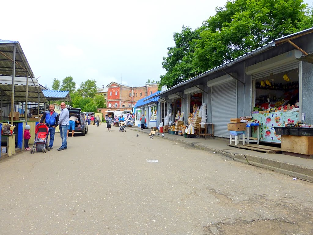 г. Нелидово, Тверская область, Россия. Городской рынок.