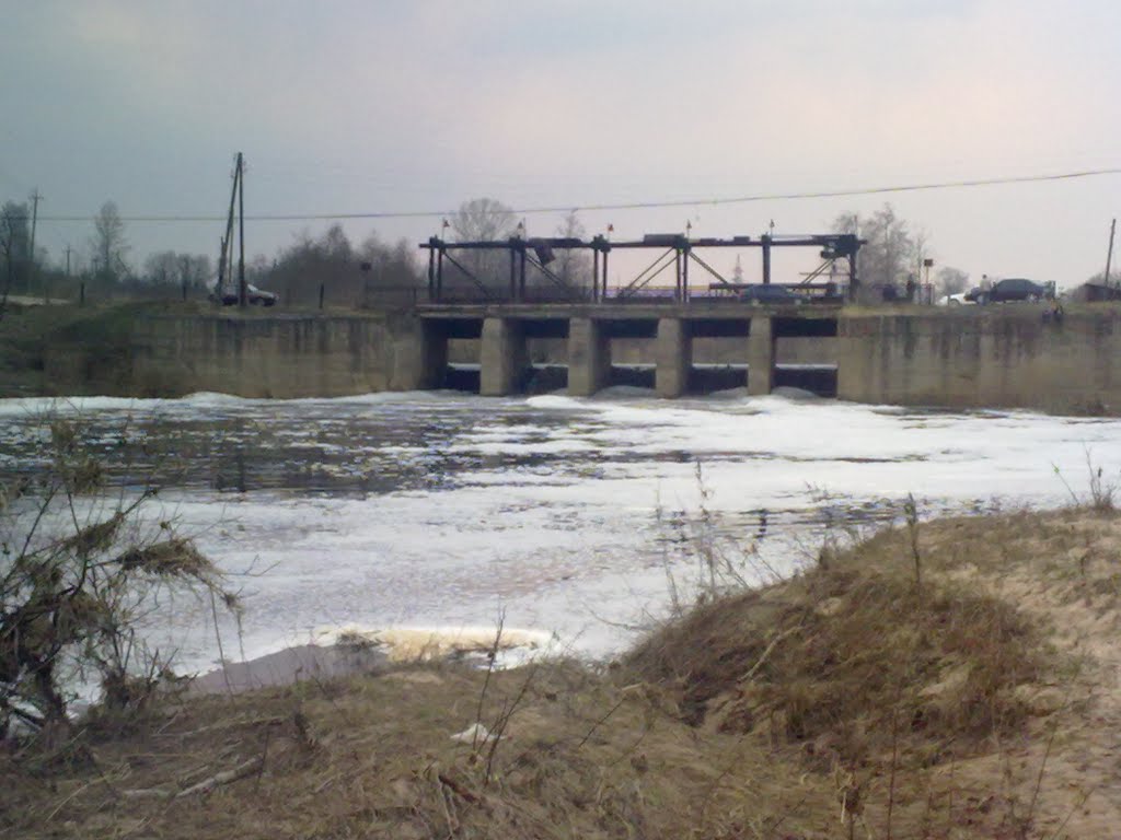 плотина река межа