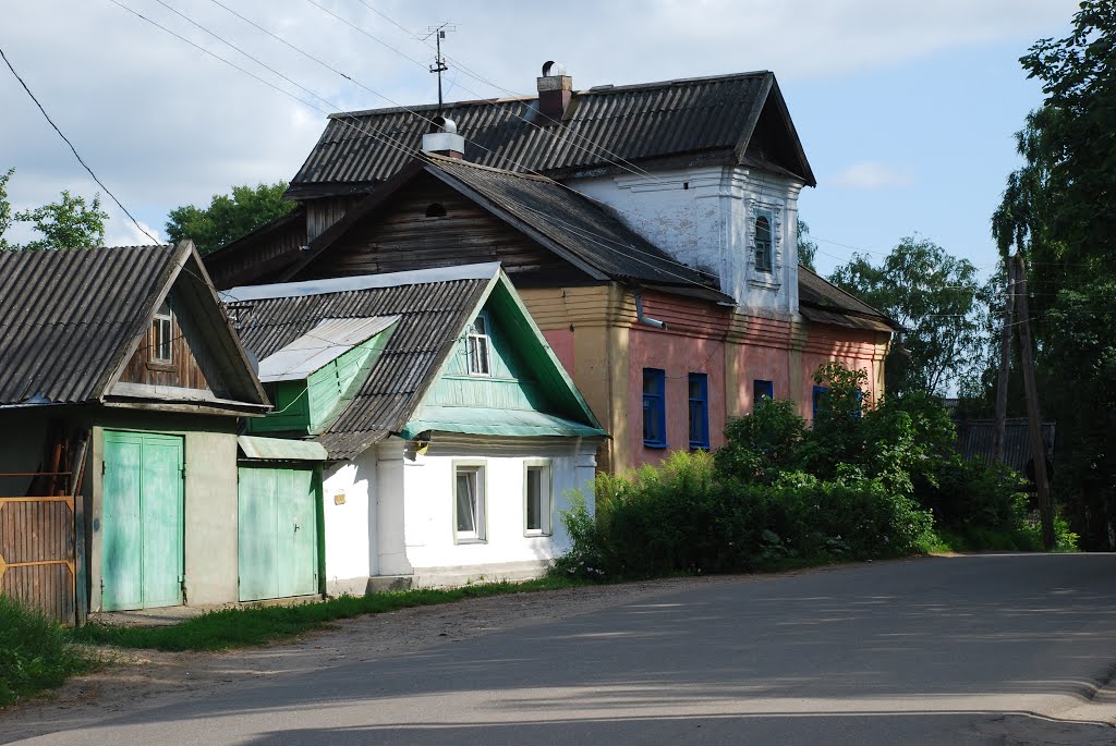 Осташков. Старинные палаты.