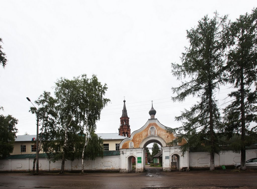 Знаменский женский монастырь. Основан в 1673 году