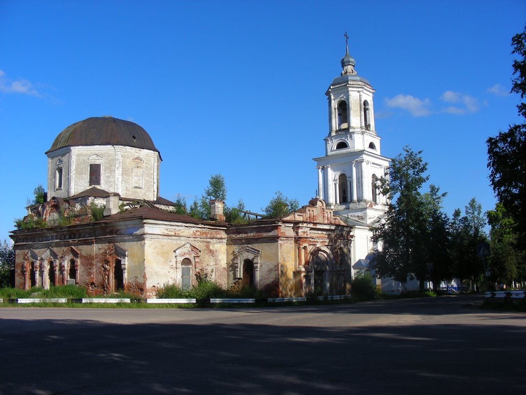 Рамешки 2008. Церковь Троицы живоначальной , колокольная церковь А.Невского