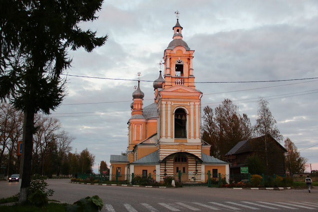 Старица. Церковь Илии Пророка