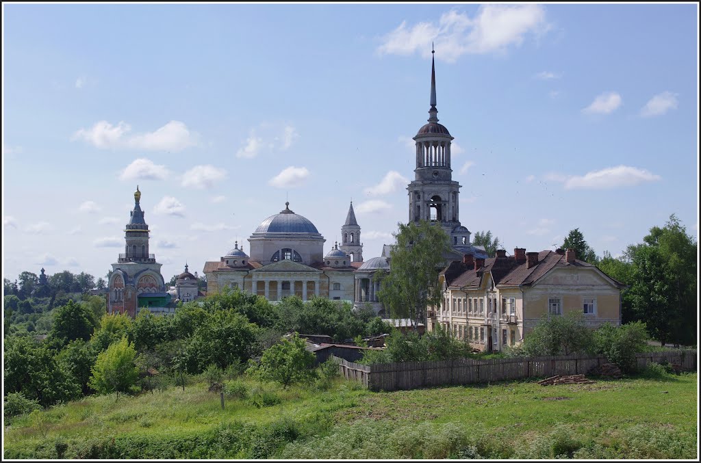 Торжок. Вид на Борисоглебский монастырь. 07.2012.