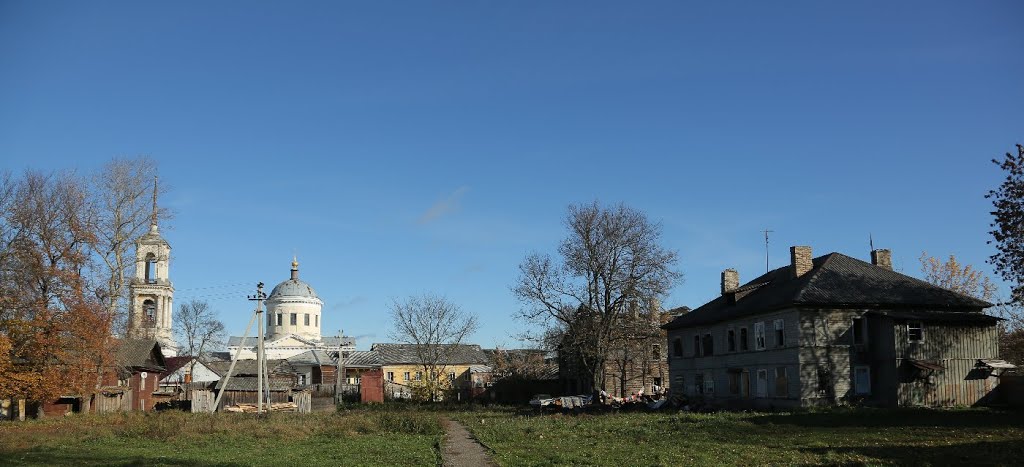 Торжок . Дворик.