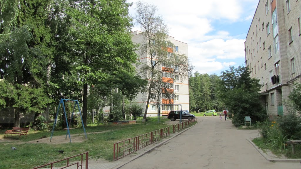 Белоусово, ул. Калужская 2012г.