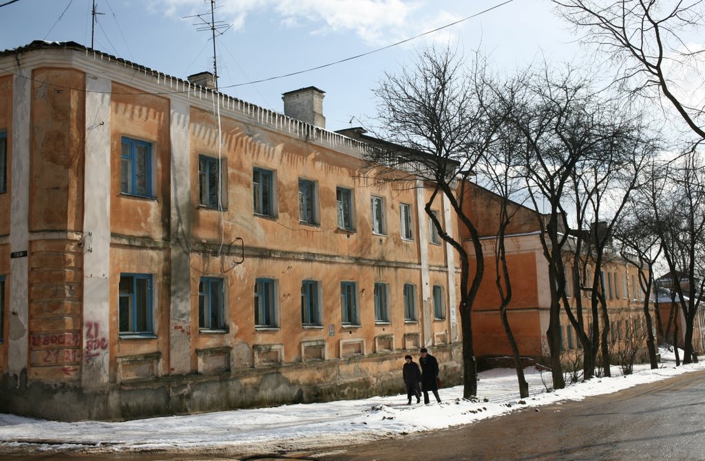 Sunday walk on Voskresenskaya street
