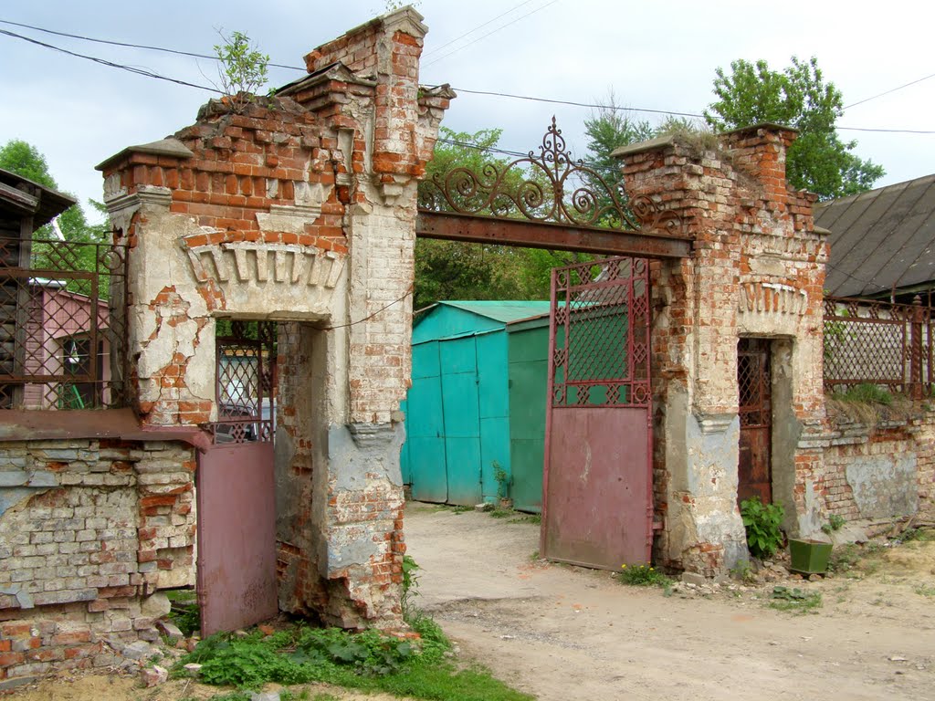 Ворота во двор