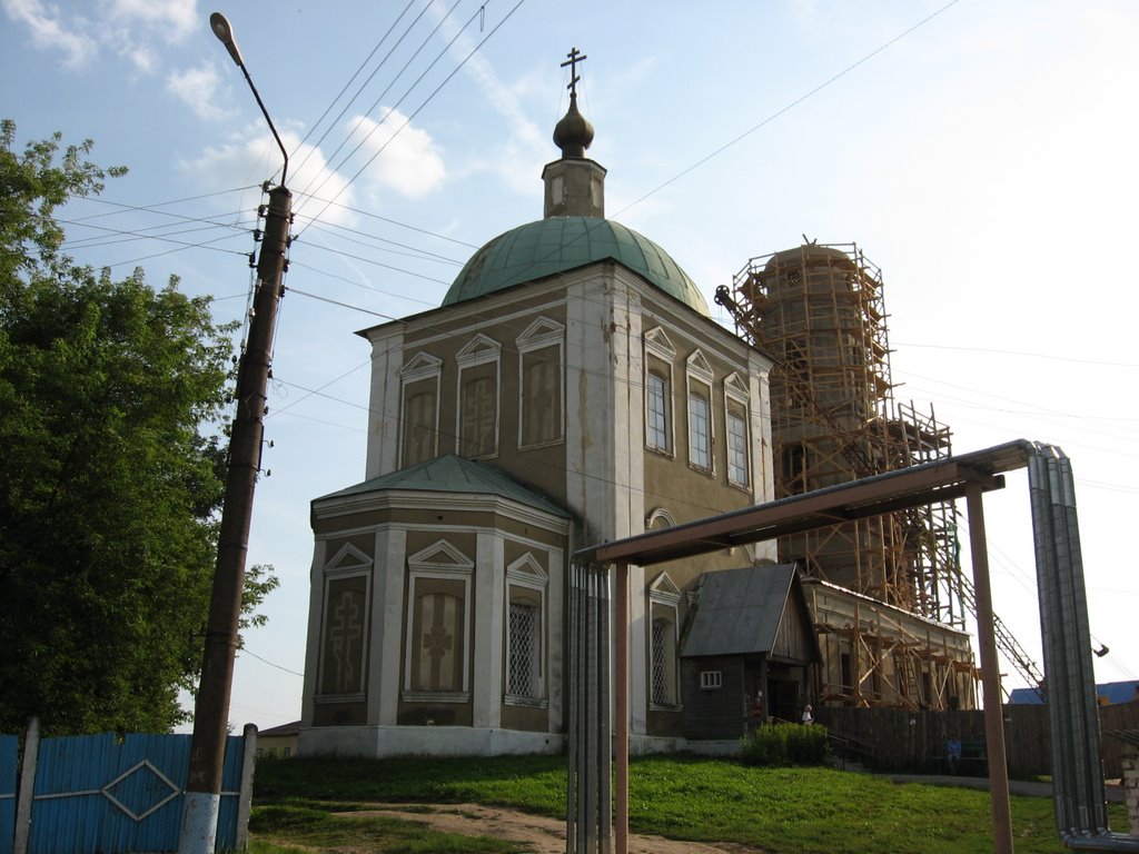 Козельск. Церковь, оштукатуренная "под шубу"