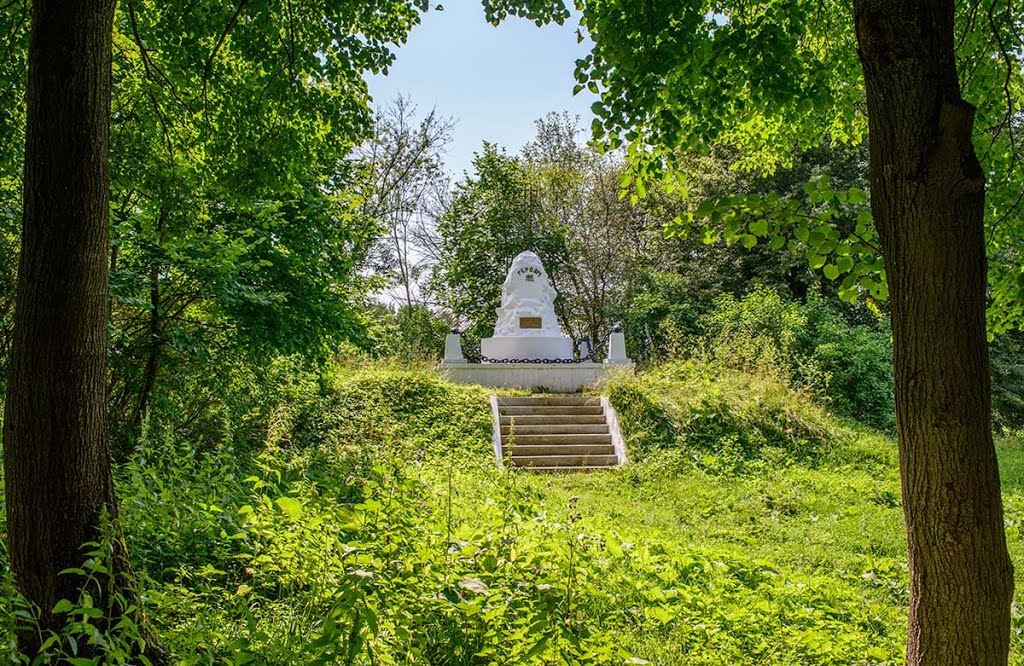 Памятник "Героямъ 1812 года"