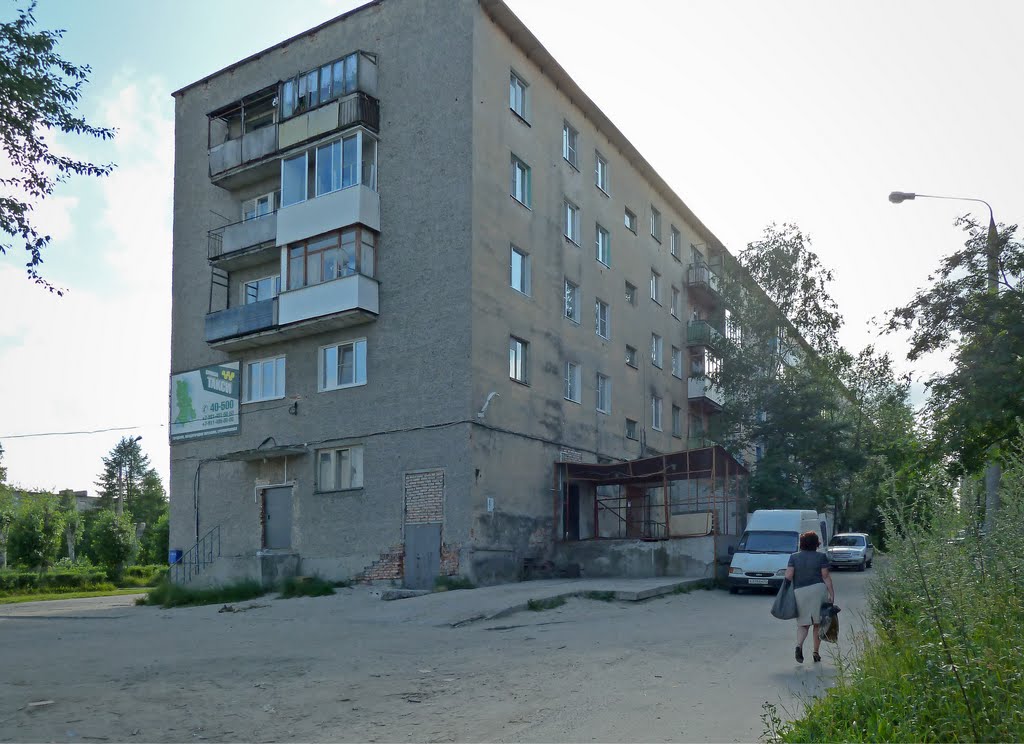 бульвар Советов, 4