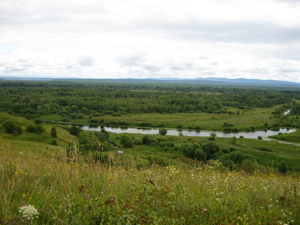 Красное озеро