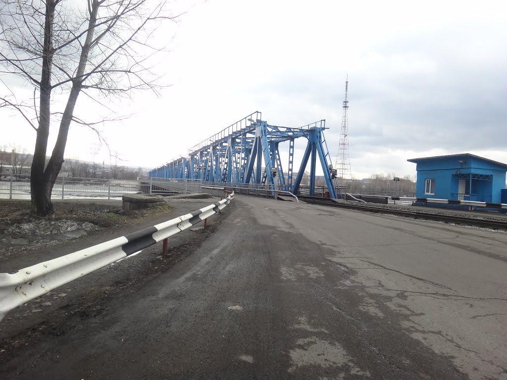 Мост через р. Уса