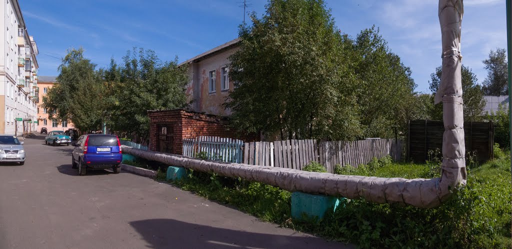 Забор и трубы, сентябрь 2013