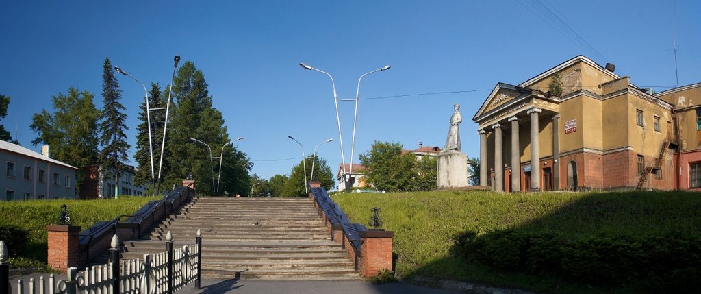 кинотеатр им. Островского, июнь 2009