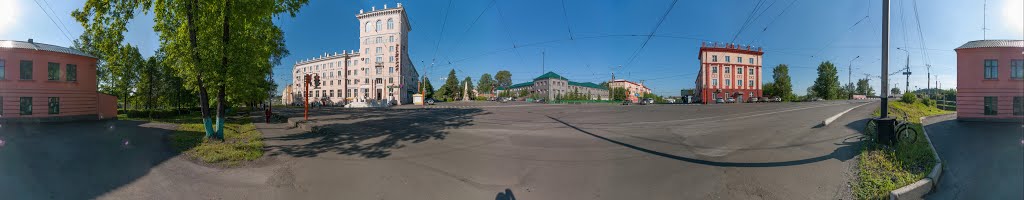 Перекрёсток пр-кта Шахтёров и ул. Комсомольской, панорама на 360°, июнь 2013