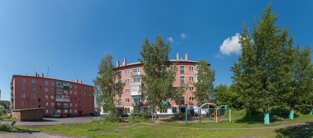 Ул. Кирпичная 2-я, дома 7а и 7, июнь 2013