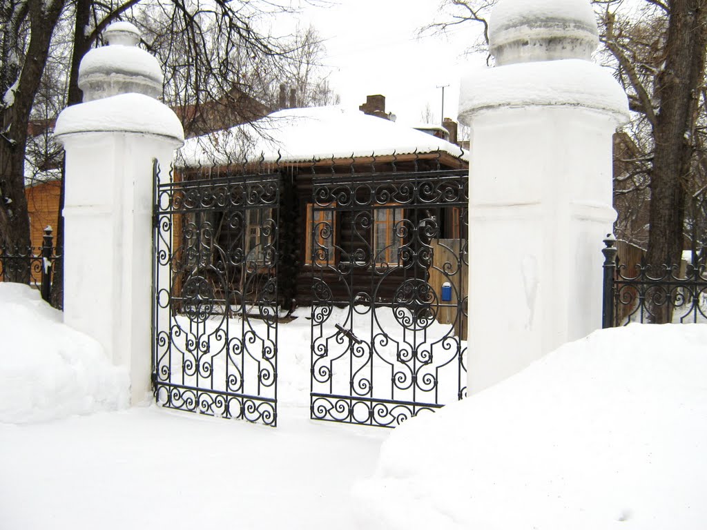 Дом П.Г.Жгулёва, 1790 г. и ворота церкви