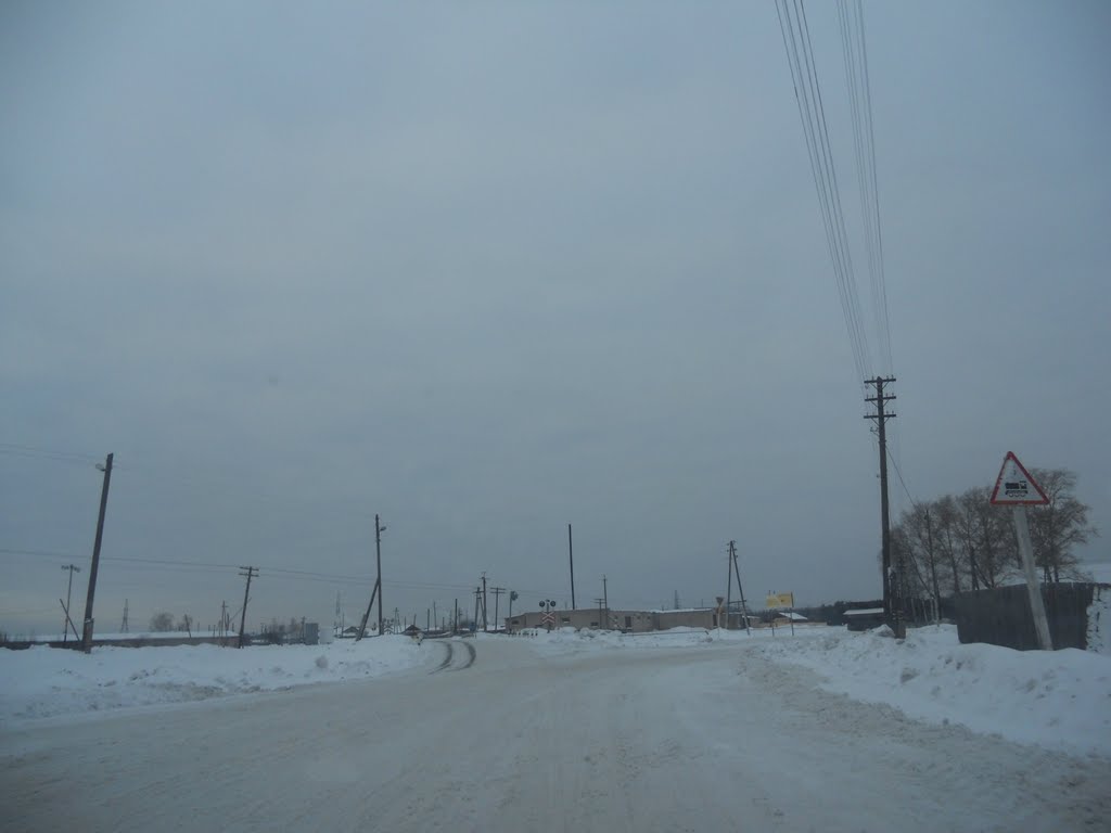 Светлополянск направо, леспромхоз прямо