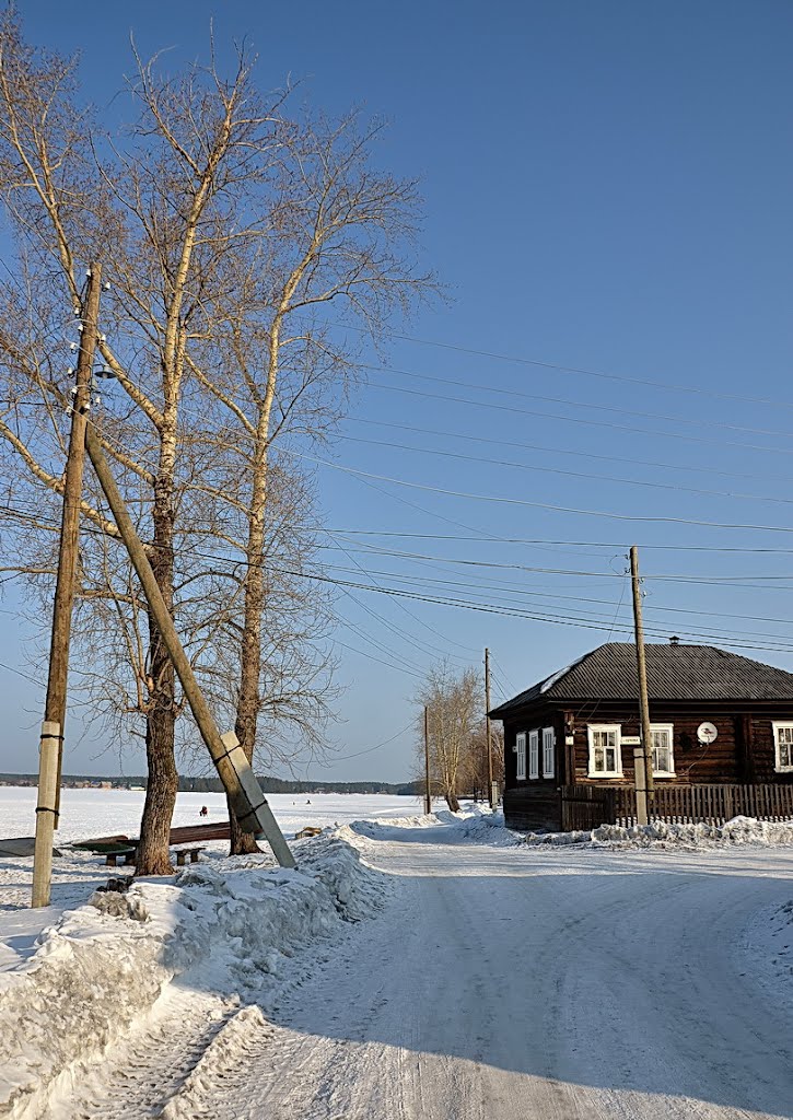 Дом на берегу Б.пруда в Зареке