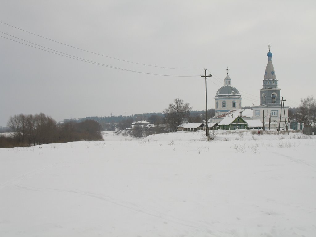 3-е Марта 2007 года. Малмыж. Городской стадион и Богоявленский собор.