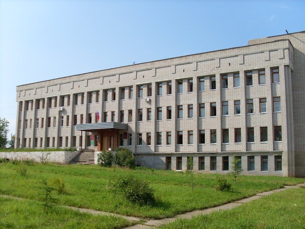 Здание администрации Нагорского района, ул. Леушина, 21