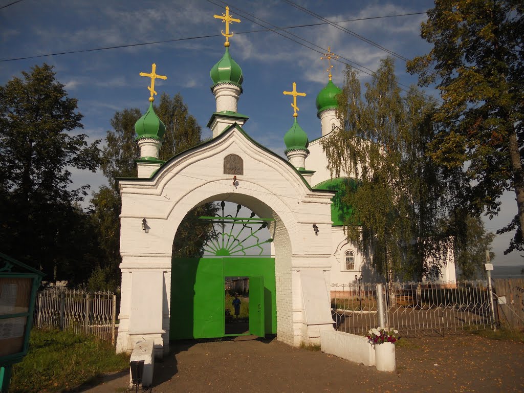 Ворота церкви