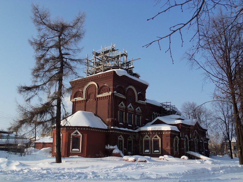 Здесь крестили Александра Грина