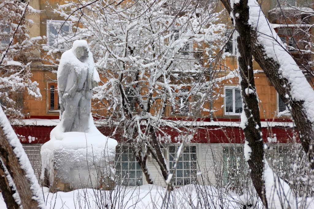 Ленин в ледяном скафандре