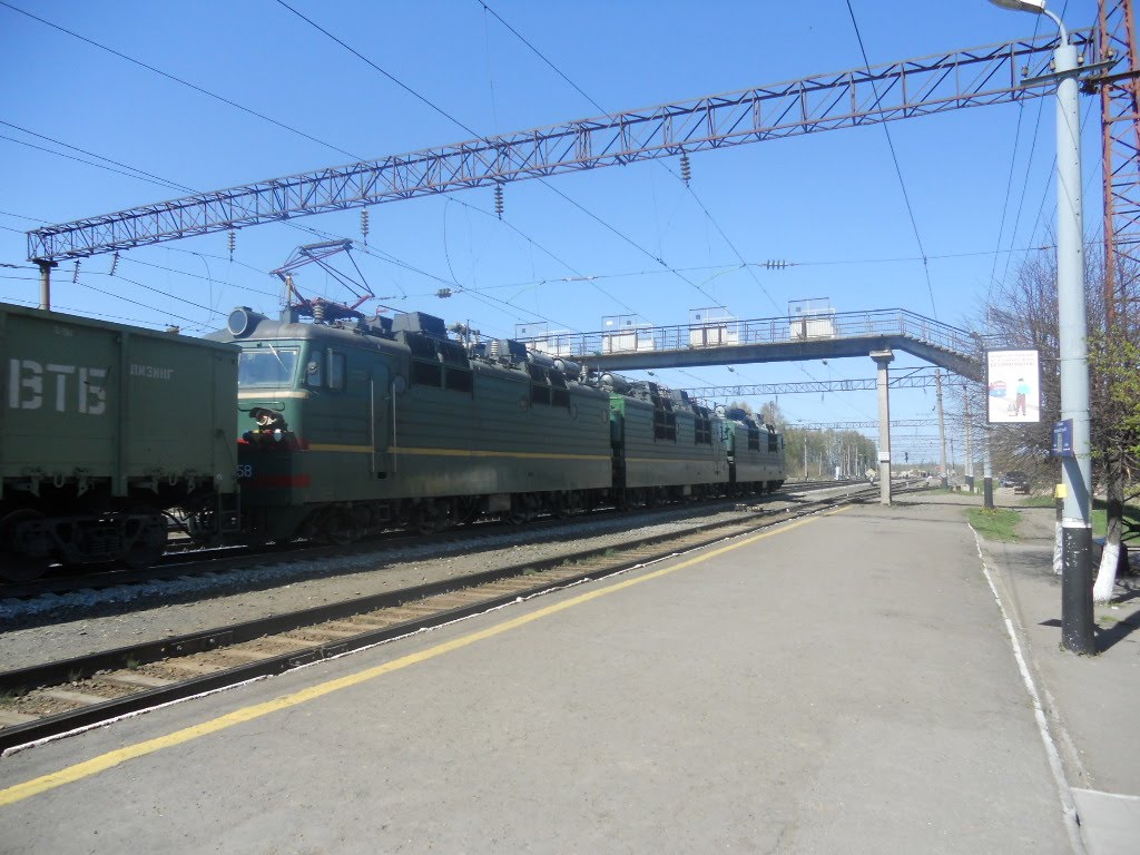 Электровоз переменного тока ВЛ80С(СМЕ) на станции Фаленки