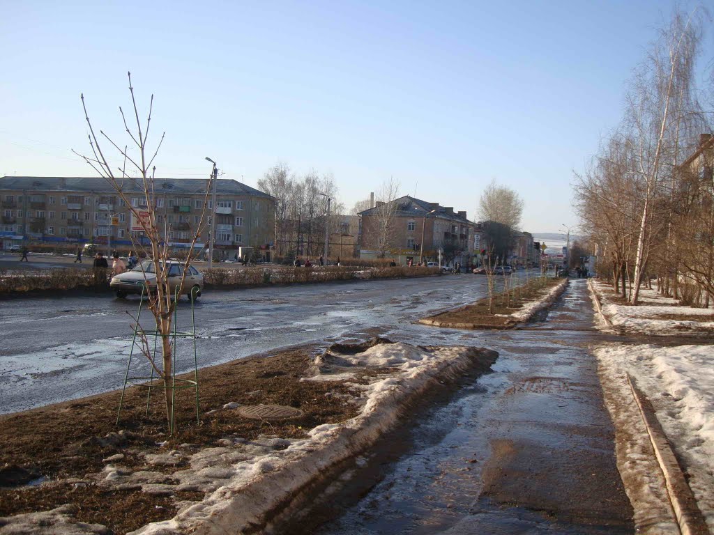 Вятские Поляны. ул. Гагарина. Весна 2010.