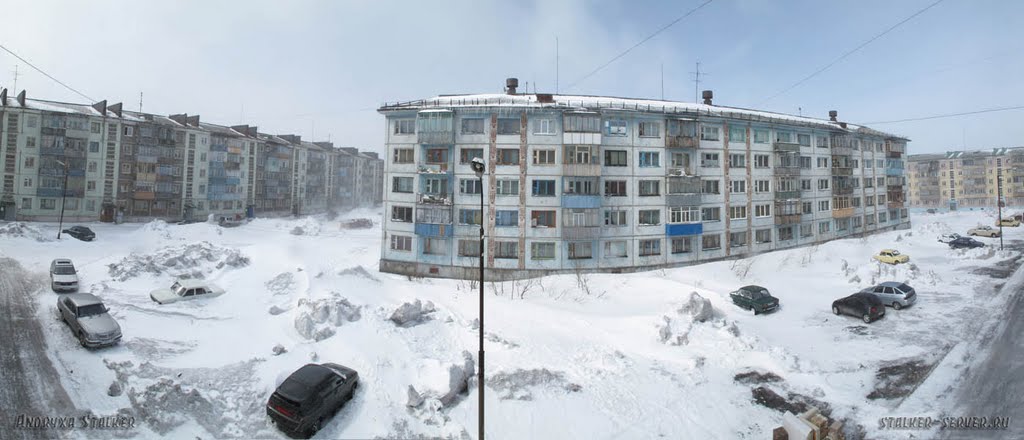 г. Воркута. Вид с балкона на весенюю унылость (14.05.2011) остальные виды на сервере: http://stalker-server.ru/?q=node/2178