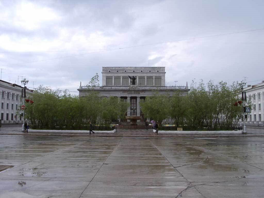Воркута - дворец шахтера