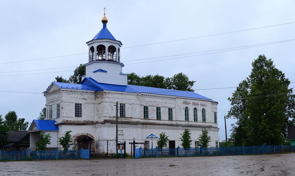 Боговарово. Белая церковь