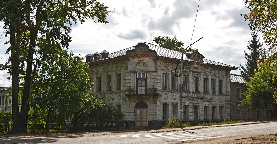 Старинный дом в Буе