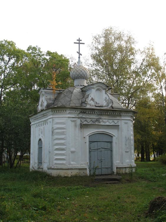 Часовня в ограде храма Воскресения Христова, города Кологрива.