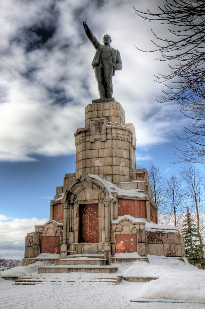 Lenin. Demonic image