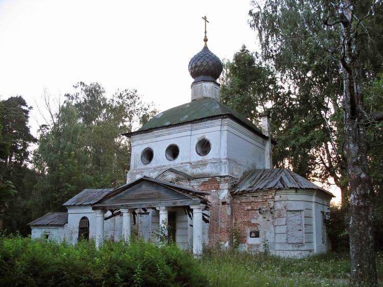 Ильинская кладбищенская церковь города Макарьева.