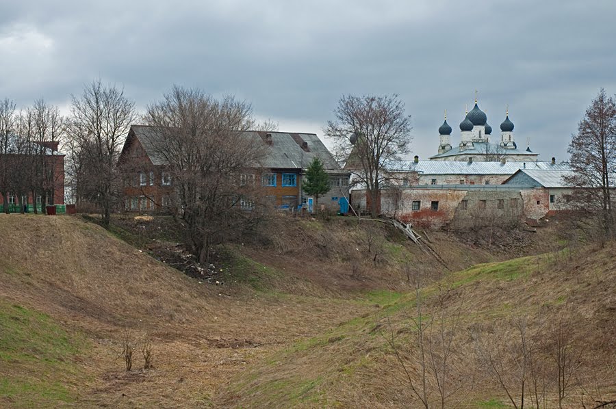 Макарьев, Троицкий Макариево-Унженский монастырь