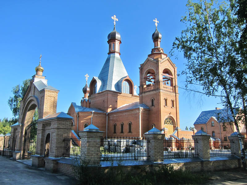 Храм Спиридона Тримифунтского в Нее.