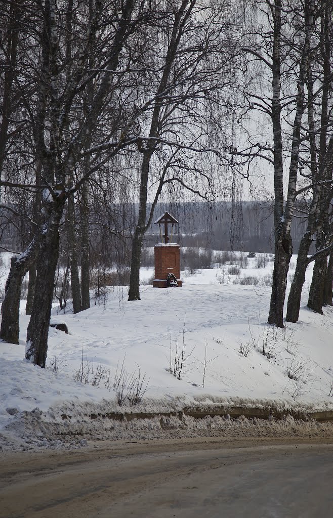 Костромская область. Парфеньево. Памятный Крест на месте застройки первых церквей.