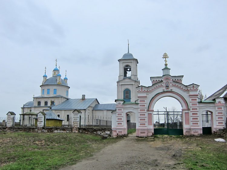 Ворота церковной ограды на Соборной горе.