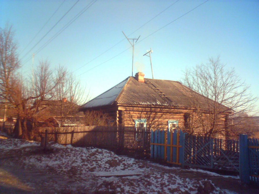 Домик старой постройки.